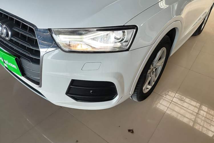 Used Audi Q3 2017 30 TFSI Fashion Model Left Front Headlight
