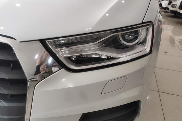 Used Audi Q3 2017 35 TFSI Fashion Model Left Front Headlight