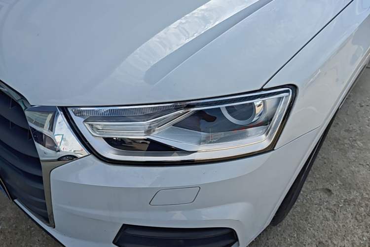 Used Audi Q3 2017 35 TFSI Fashion Model Left Front Headlight