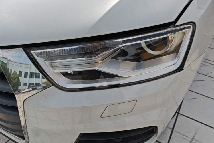 Used Audi Q3 2017 35 TFSI Fashion Model Left Front Headlight