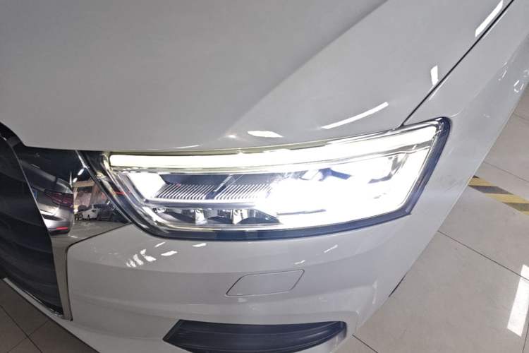 Used Audi Q3 2017 35 TFSI Style Edition Left Front Headlight
