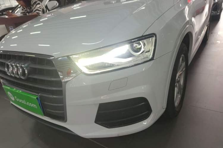 Used Audi Q3 2017 30 TFSI Fashion Model Left Front Headlight