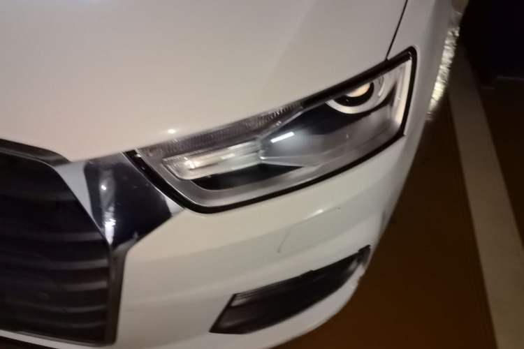 Used Audi Q3 2017 30 TFSI Fashion Model Left Front Headlight