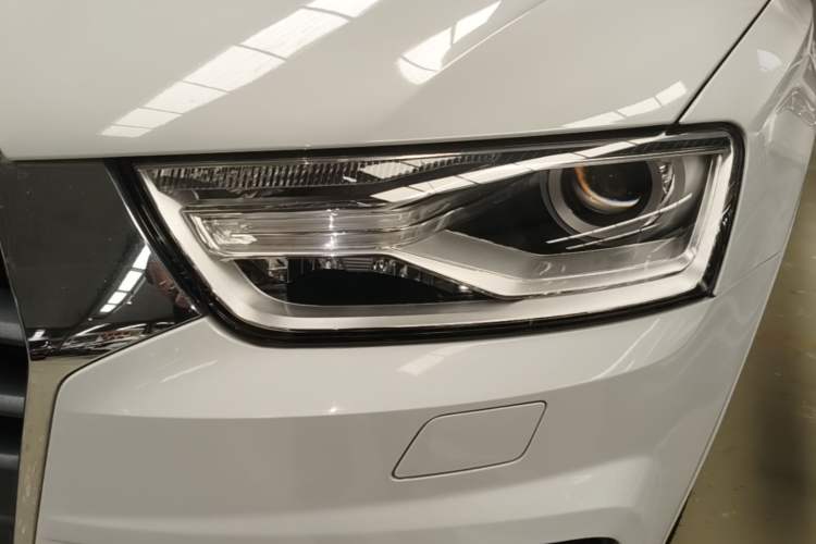 Used Audi Q3 2017 35 TFSI Fashion Model Left Front Headlight