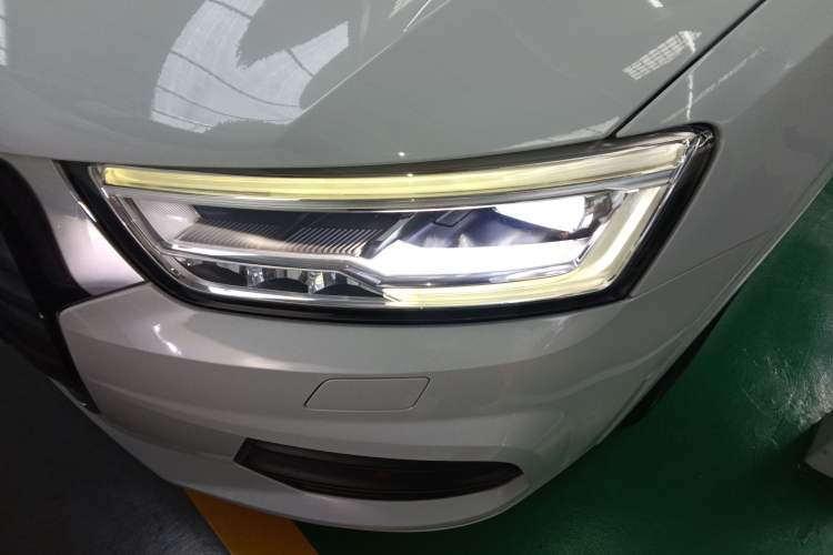 Used Audi Q3 2017 35 TFSI Style Edition Left Front Headlight