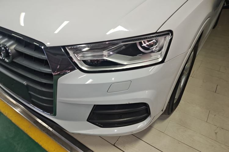Used Audi Q3 2017 35 TFSI Fashion Model Left Front Headlight