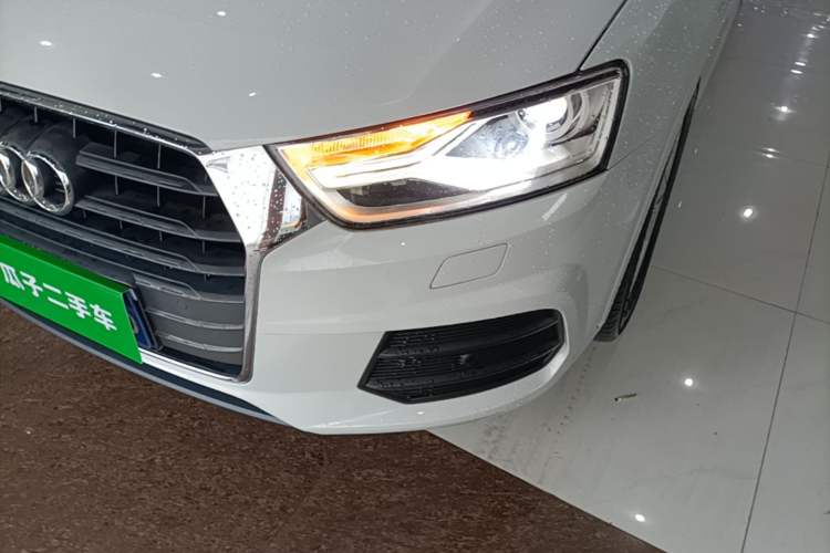 Used Audi Q3 2017 30 TFSI Fashion Model Left Front Headlight