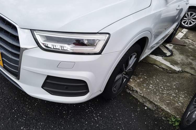 Used Audi Q3 2017 30 TFSI Fashion Model Left Front Headlight