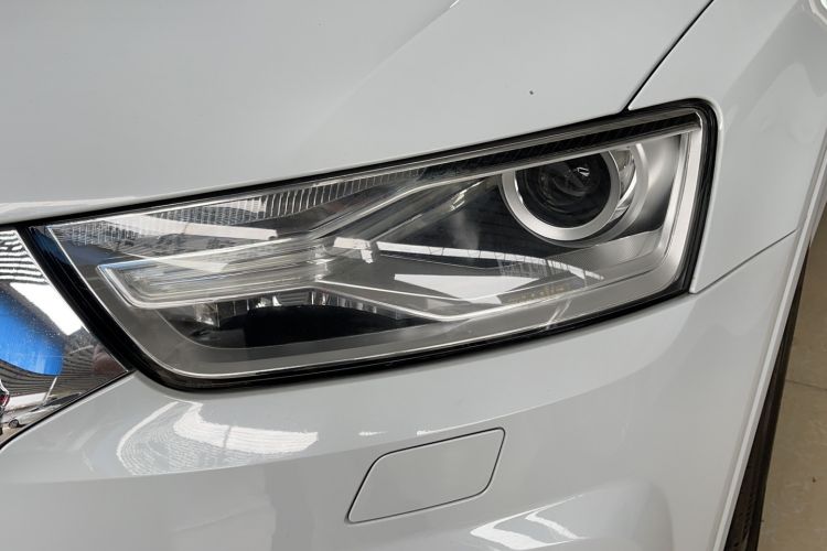 Used Audi Q3 2017 35 TFSI Fashion Model Left Front Headlight