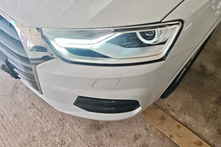 Used Audi Q3 2017 30 TFSI Fashion Model Left Front Headlight
