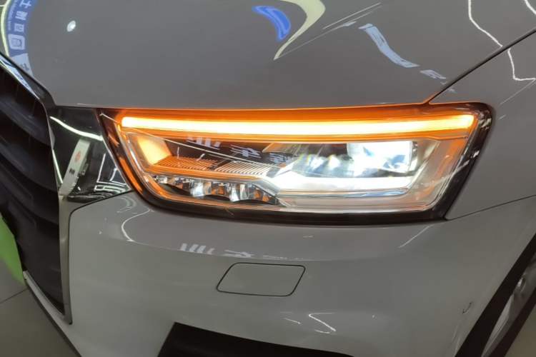 Used Audi Q3 2017 30 TFSI Fashion Model Left Front Headlight