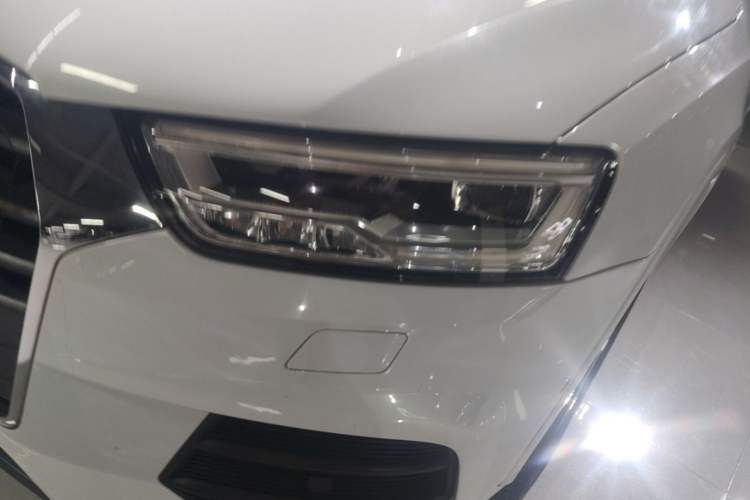 Used Audi Q3 2017 35 TFSI Style Edition Left Front Headlight