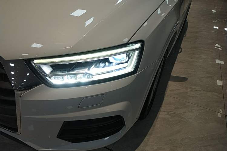Used Audi Q3 2017 30 TFSI Fashion Model Left Front Headlight