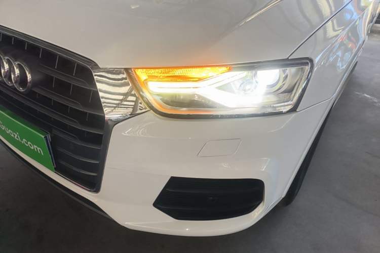 Used Audi Q3 2017 35 TFSI Fashion Model Left Front Headlight