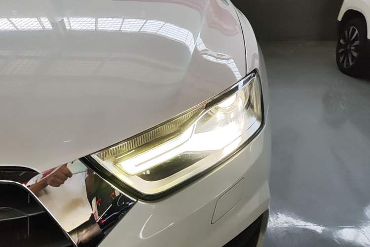 Used Audi Q3 2017 35 TFSI Fashion Model Left Front Headlight