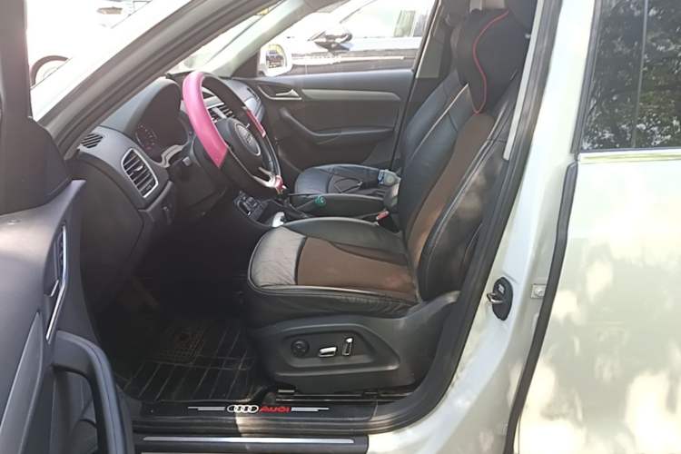 Used Audi Q3 2017 35 TFSI Fashion Model Left Front Seat