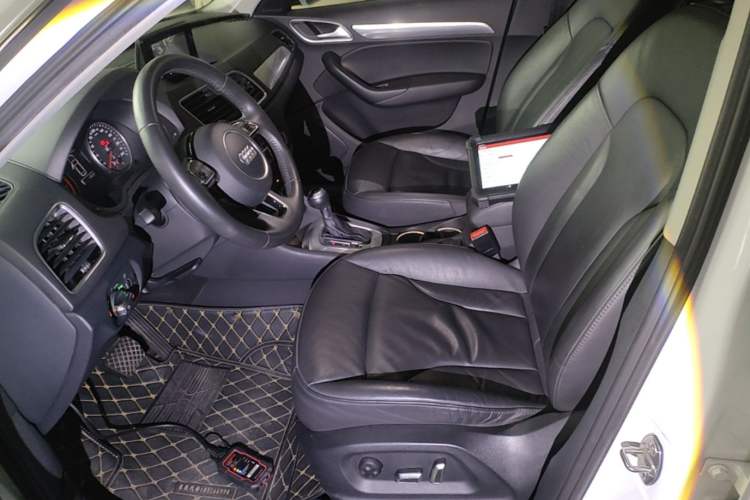 Used Audi Q3 2017 35 TFSI quattro all-wheel drive fashion model Left Front Seat