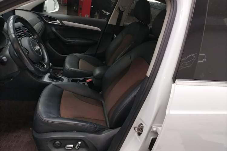 Used Audi Q3 2017 30 TFSI Fashion Model Left Front Seat
