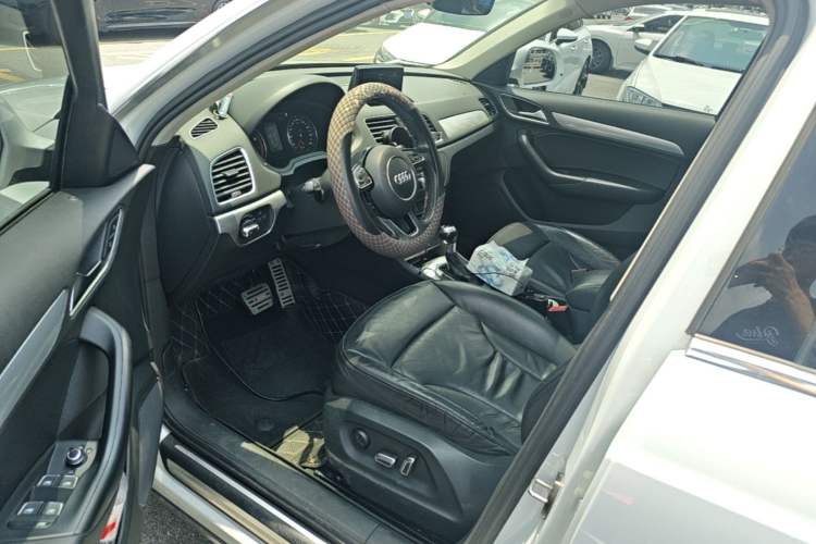 Used Audi Q3 2017 30 TFSI Fashion Model Left Front Seat