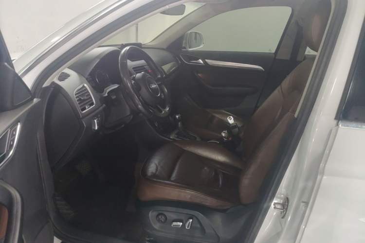 Used Audi Q3 2017 35 TFSI Style Edition Left Front Seat