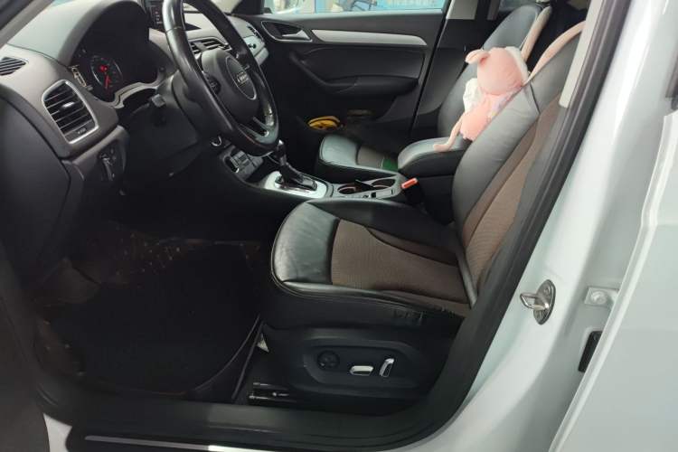 Used Audi Q3 2017 30 TFSI Fashion Model Left Front Seat