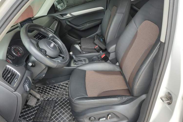 Used Audi Q3 2017 35 TFSI Fashion Model Left Front Seat