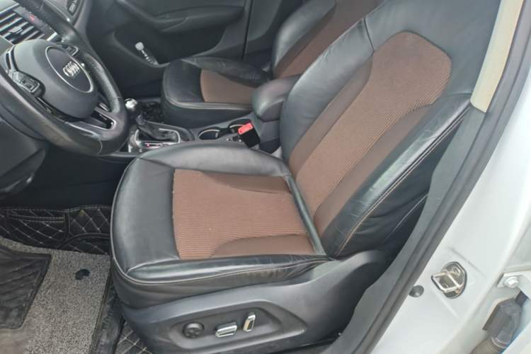 Used Audi Q3 2017 30 TFSI Fashion Model Left Front Seat