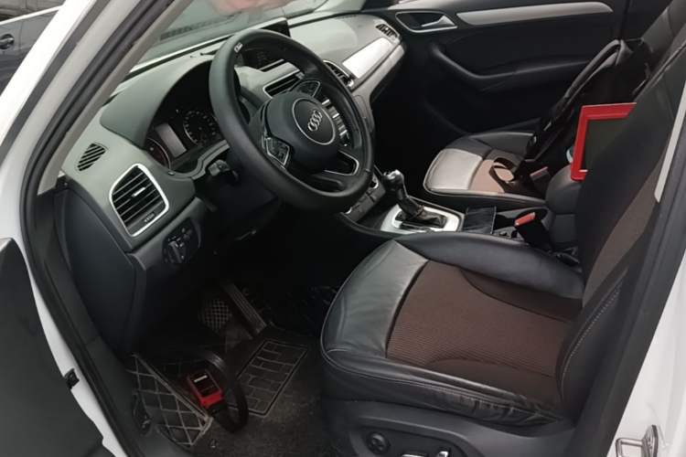 Used Audi Q3 2017 30 TFSI Fashion Model Left Front Seat