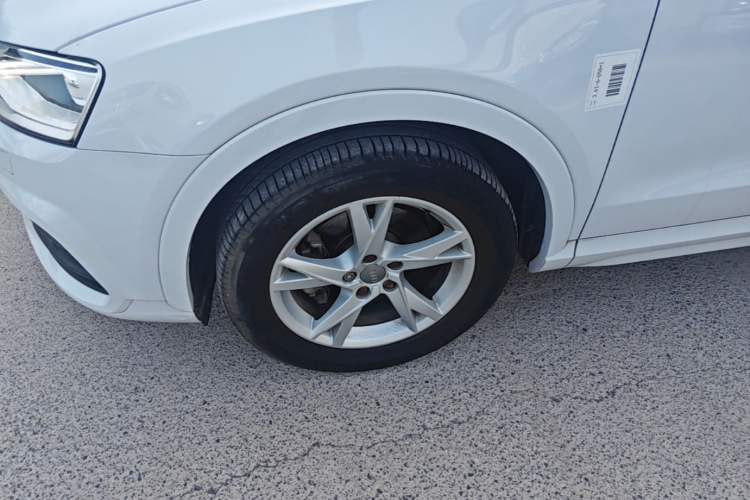 Used Audi Q3 2017 35 TFSI Fashion Model Left Front Wheel Hub