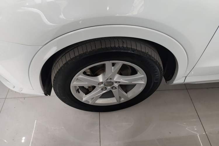 Used Audi Q3 2017 35 TFSI Fashion Model Left Front Wheel Hub