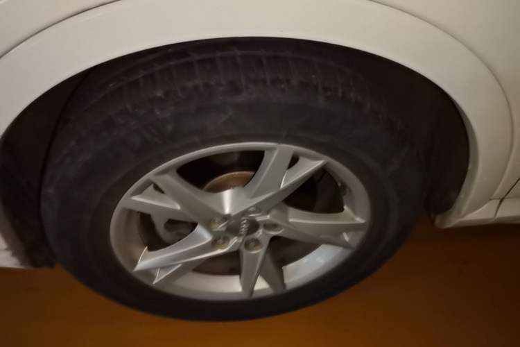 Used Audi Q3 2017 30 TFSI Fashion Model Left Front Wheel Hub