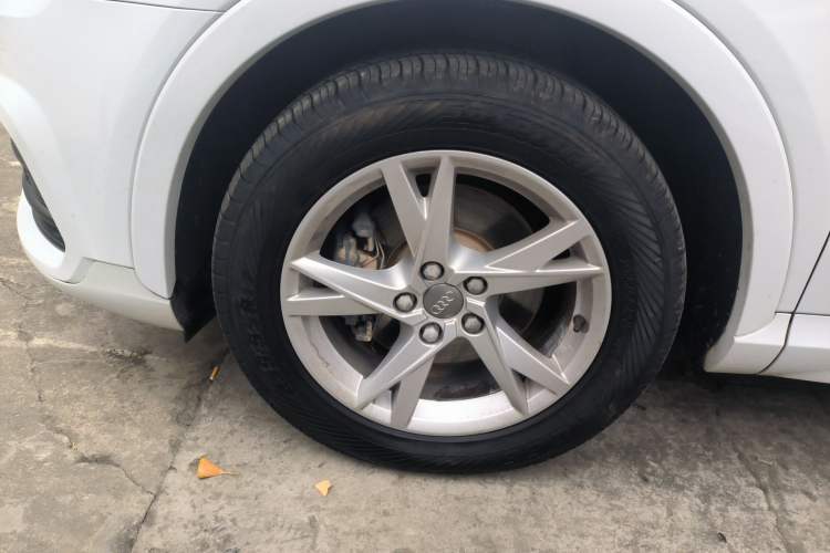 Used Audi Q3 2017 35 TFSI Fashion Model Left Front Wheel Hub