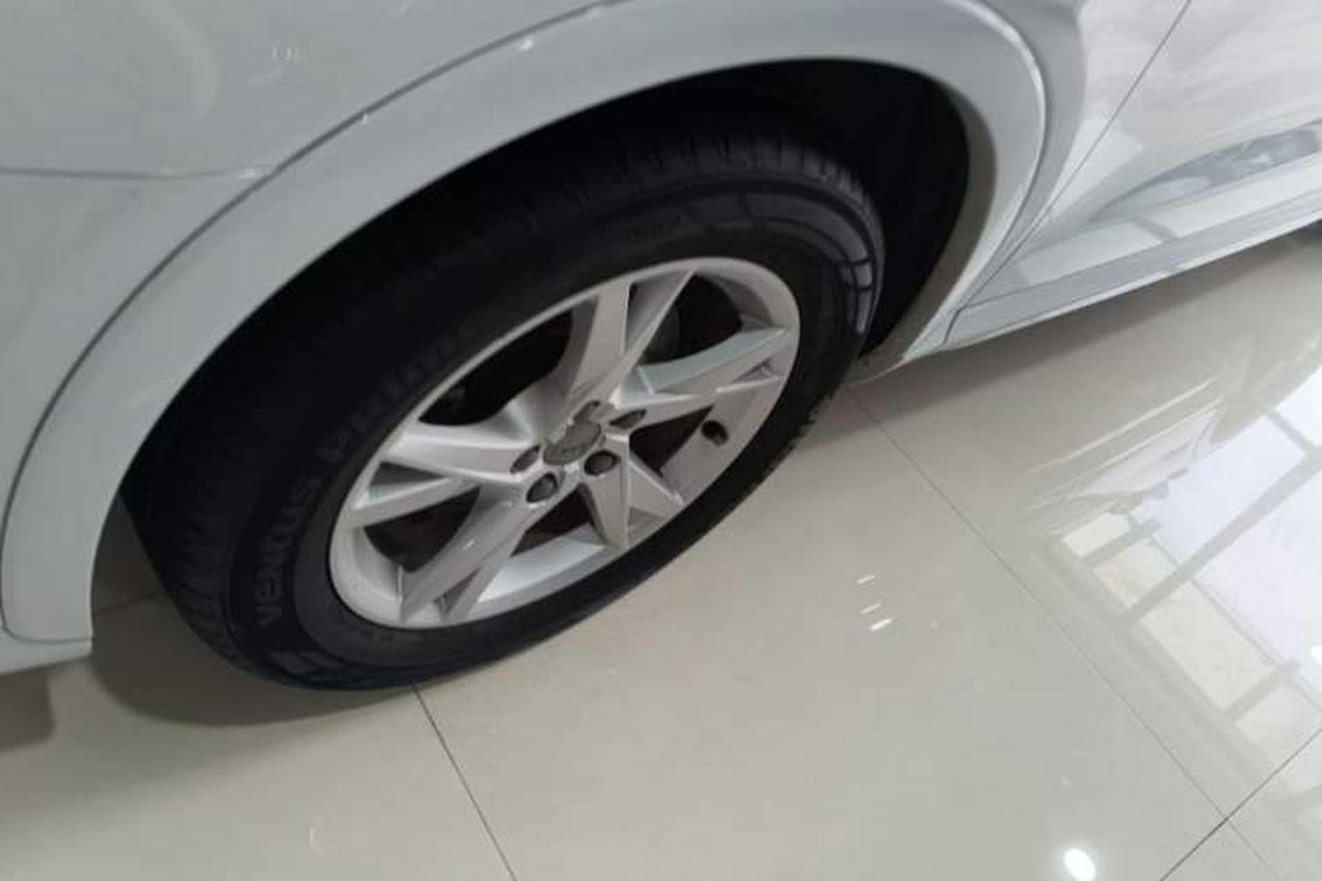 Used Audi Q3 2017 30 TFSI Fashion Model Left Front Wheel Hub