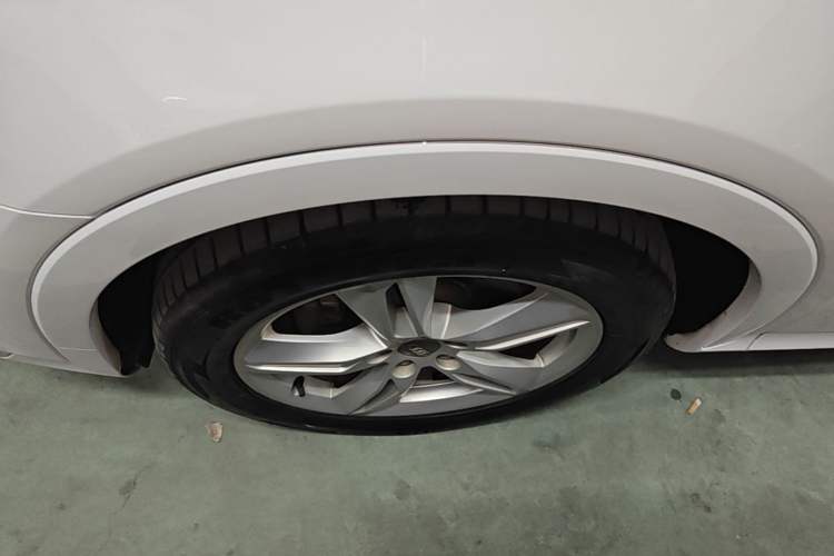 Used Audi Q3 2017 35 TFSI Fashion Model Left Front Wheel Hub