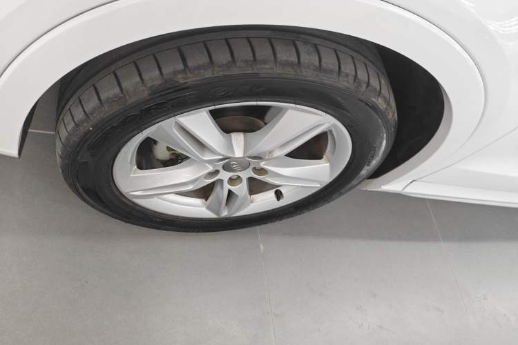 Used Audi Q3 2017 30 TFSI Fashion Model Left Front Wheel Hub