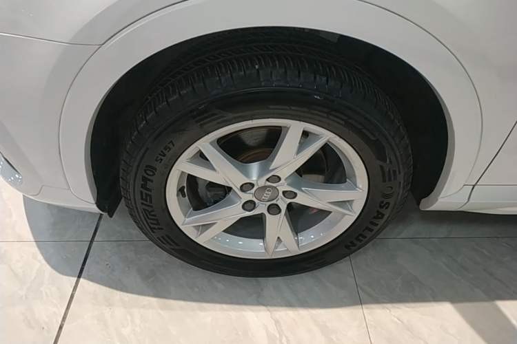 Used Audi Q3 2017 30 TFSI Fashion Model Left Front Wheel Hub