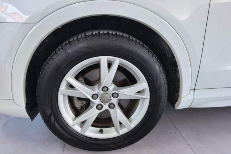 Used Audi Q3 2017 35 TFSI Fashion Model Left Front Wheel Hub