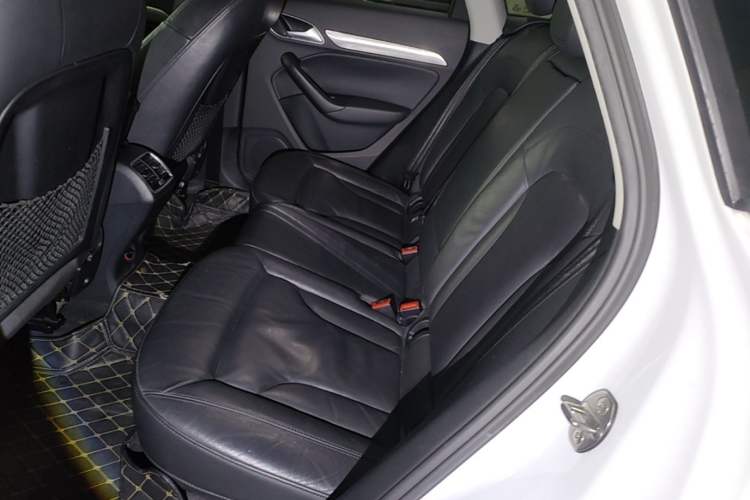 Used Audi Q3 2017 35 TFSI quattro all-wheel drive fashion model Left Rear Seat