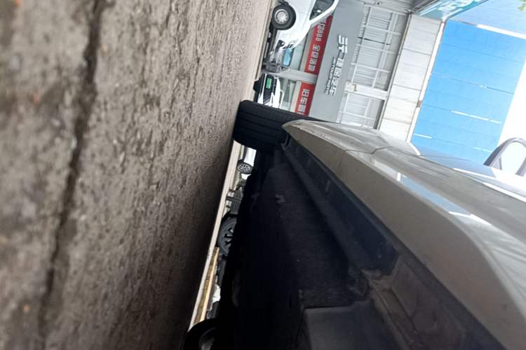 Used Audi Q3 2017 35 TFSI Fashion Model Left Side Sill