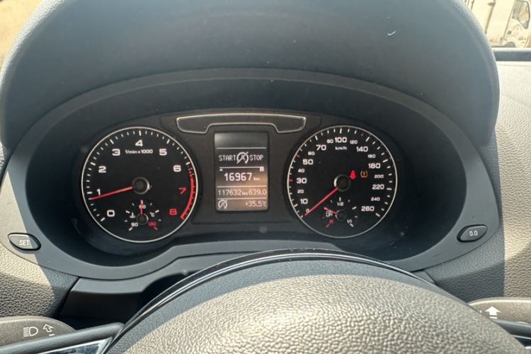 Used Audi Q3 2017 35 TFSI Fashion Model Odometer Close Up