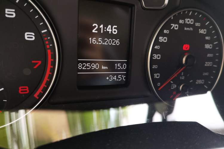Used Audi Q3 2017 35 TFSI Fashion Model Odometer Close Up