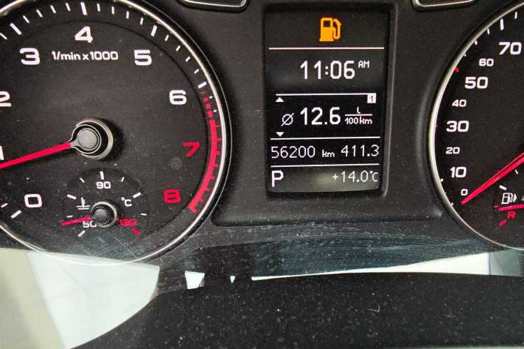 Used Audi Q3 2017 35 TFSI Fashion Model Odometer Close Up