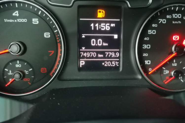 Used Audi Q3 2017 30 TFSI Fashion Model Odometer Close Up