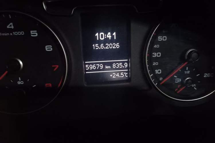 Used Audi Q3 2017 30 TFSI Fashion Model Odometer Close Up