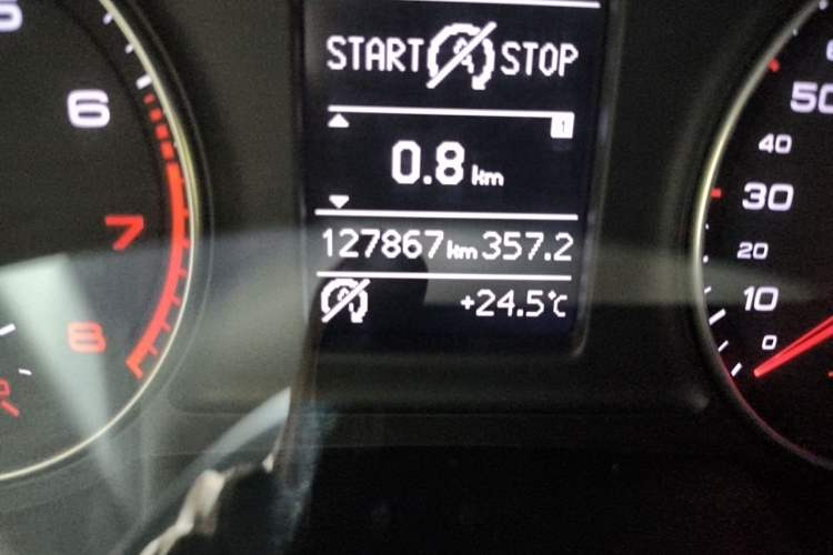 Used Audi Q3 2017 35 TFSI Fashion Model Odometer Close Up