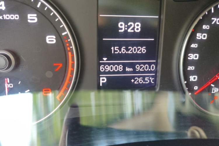 Used Audi Q3 2017 30 TFSI Fashion Model Odometer Close Up