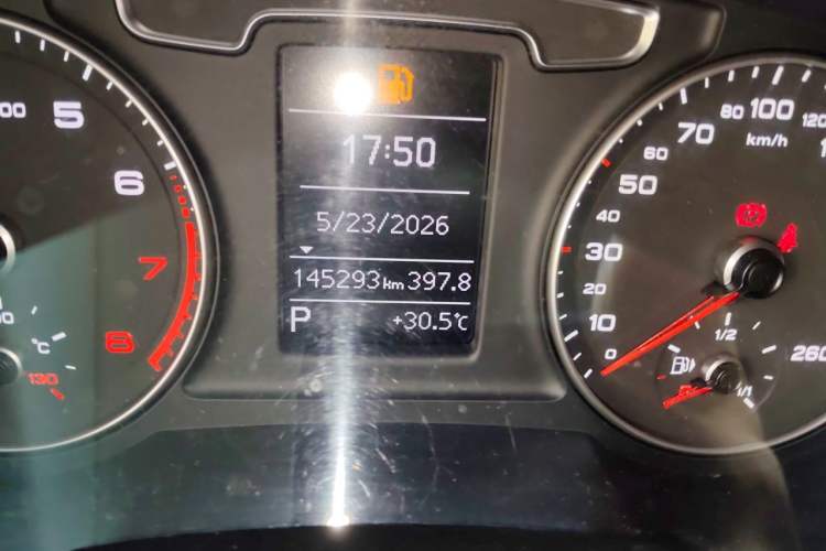 Used Audi Q3 2017 30 TFSI Fashion Model Odometer Close Up