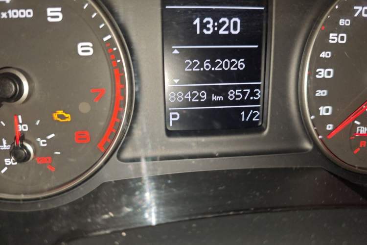 Used Audi Q3 2017 30 TFSI Fashion Model Odometer Close Up