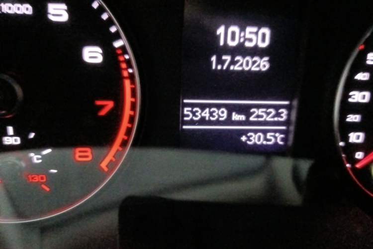 Used Audi Q3 2017 30 TFSI Fashion Model Odometer Close Up