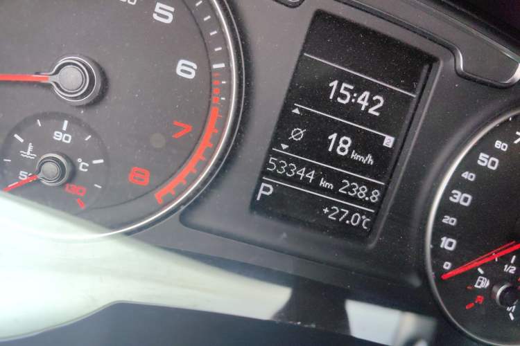 Used Audi Q3 2017 30 TFSI Fashion Model Odometer Close Up